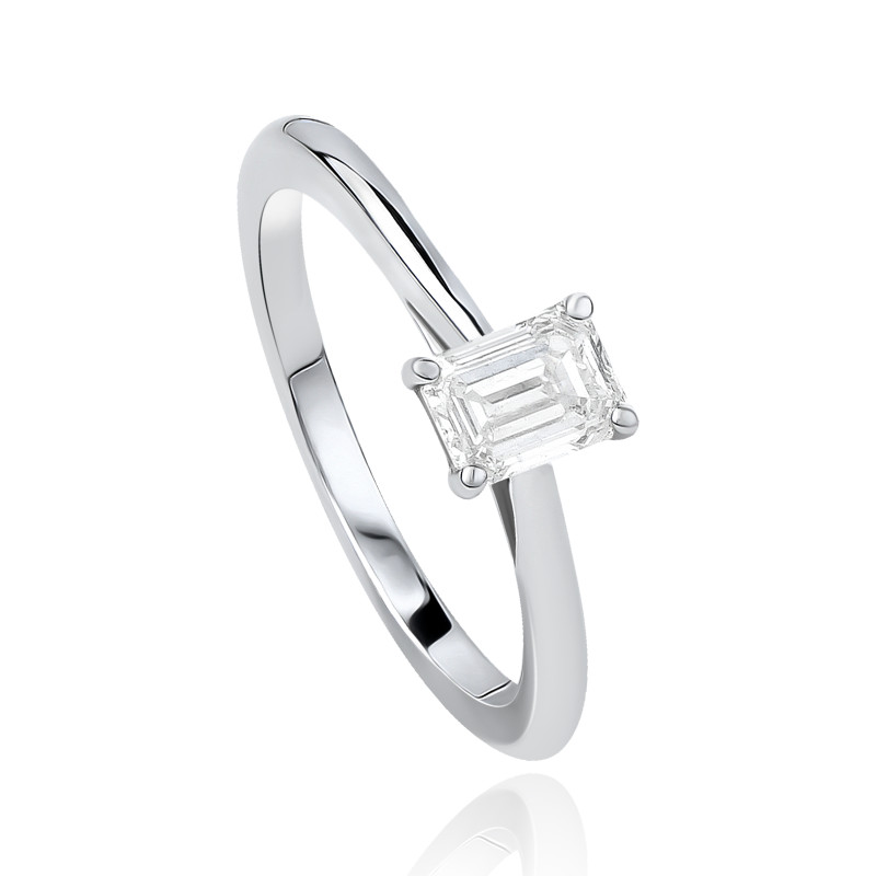 0.71ct Éclat Emerald-Cut Diamond Solitaire Ring in 18kt White Gold